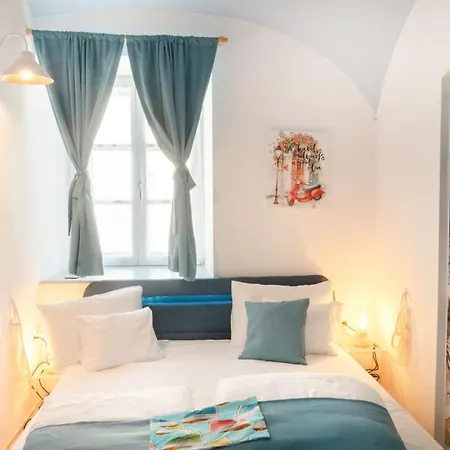 Dunakavics Xiii Lejlighedshotel 4*