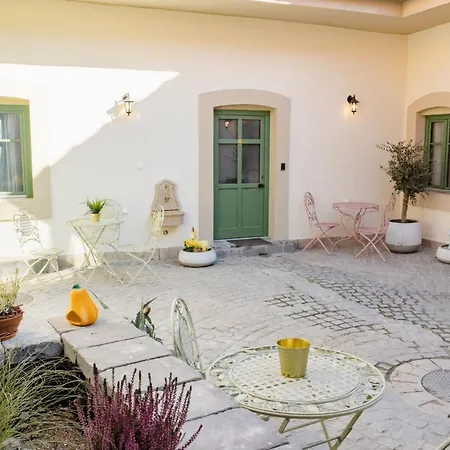 Lejlighedshotel Dunakavics Xiii 4*